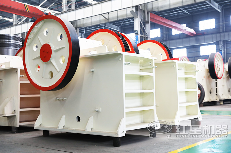 69顎式破碎機(jī) 69顎式破碎機(jī)