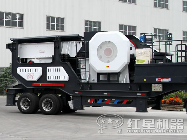 青石流動式碎石機(jī) 青石流動式碎石機(jī)