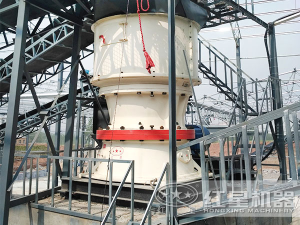 單缸圓錐破碎機(jī)破碎現(xiàn)場 單缸圓錐破碎機(jī)破碎現(xiàn)場