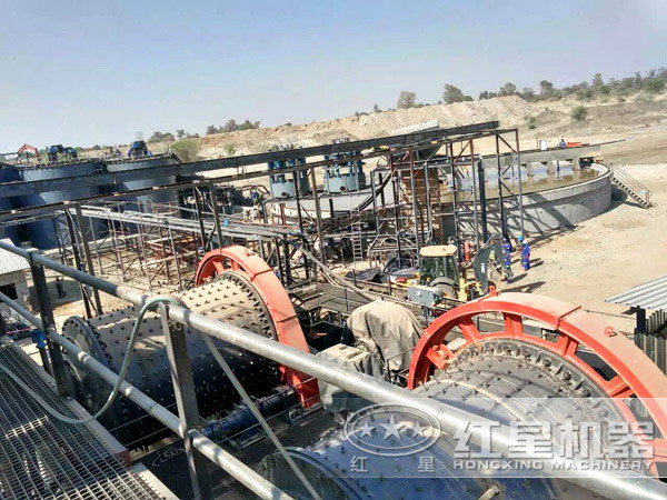 湖南金礦球磨機(jī)工作現(xiàn)場(chǎng) 湖南金礦球磨機(jī)工作現(xiàn)場(chǎng)