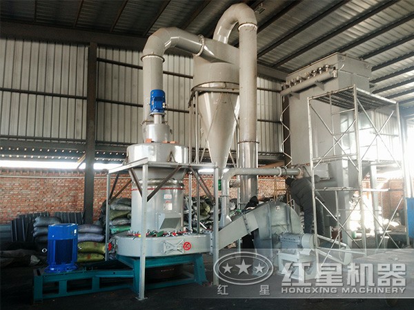 珍珠巖雷蒙磨粉機(jī)加工車間 珍珠巖雷蒙磨粉機(jī)加工車間