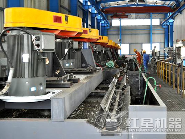 福建鉬礦浮選工作現場 福建鉬礦浮選工作現場