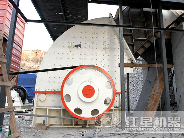 重錘式粉碎機作業現場,環保少污染 重錘式粉碎機作業現場,環保少污染