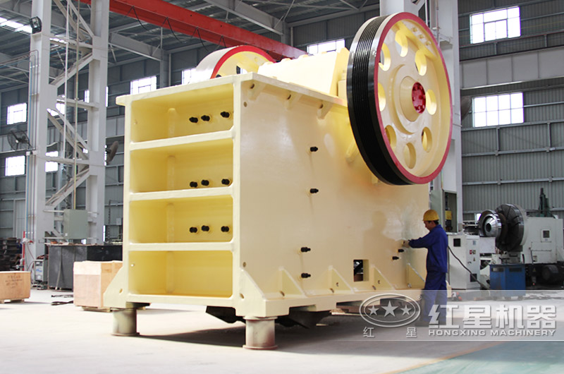 大型鄂式破碎機(jī)