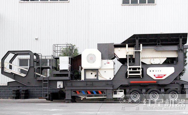 PE顎破機(jī)搭載到移動(dòng)破碎站上 PE顎破機(jī)搭載到移動(dòng)破碎站上