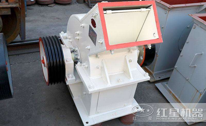 普通小型錘式制砂機(jī) 普通小型錘式制砂機(jī)