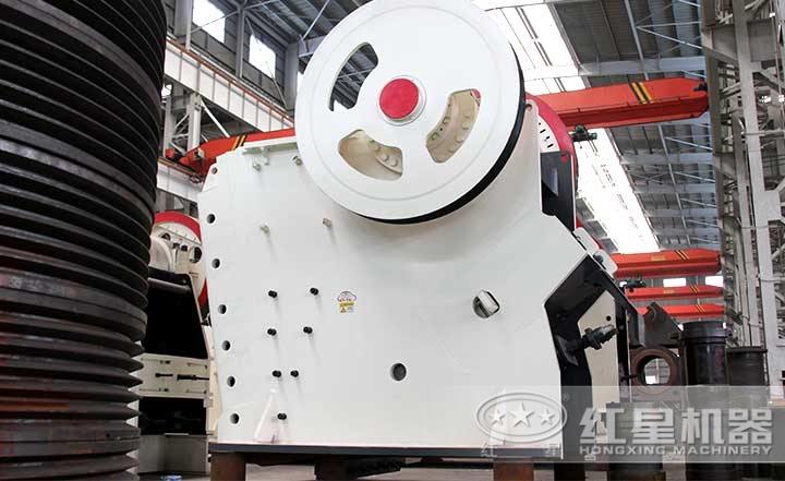 PE顎式破碎機(jī)產(chǎn)量1-2200t/h,排料口10-350mm PE顎式破碎機(jī)產(chǎn)量1-2200t/h,排料口10-350mm