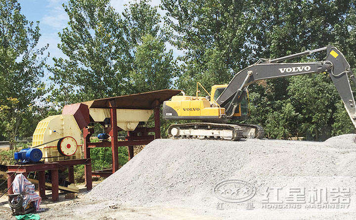 可一次成型的日產(chǎn)3千方沙的石子生產(chǎn)線現(xiàn)場(chǎng)投資少,早賺錢(qián) 可一次成型的日產(chǎn)3千方沙的石子生產(chǎn)線現(xiàn)場(chǎng)投資少,早賺錢(qián)