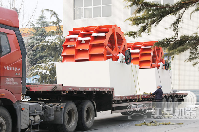 時產(chǎn)200-300噸水洗砂生產(chǎn)線發(fā)貨了,發(fā)貨周期在一周之內(nèi),早投產(chǎn)早盈利