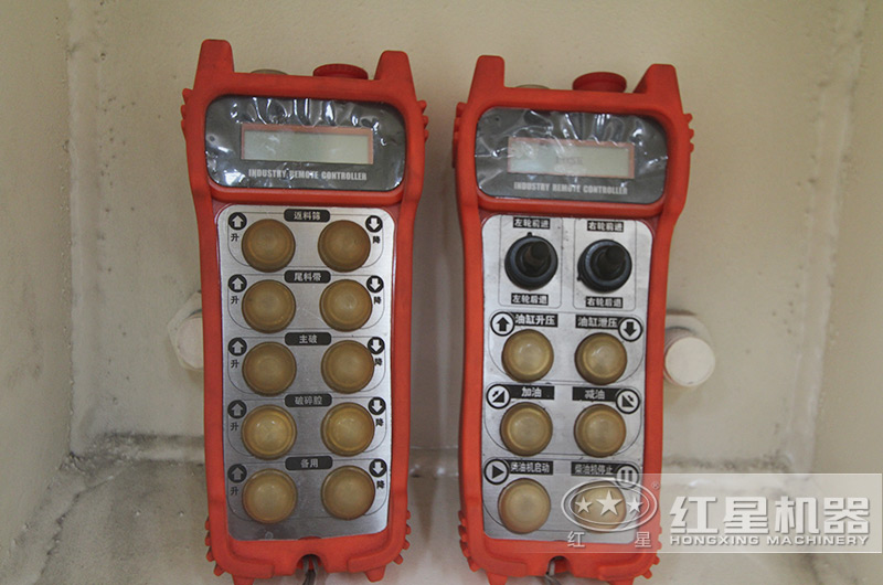 遙控操作行走，大型環(huán)保車載移動磕石機高度智能化 