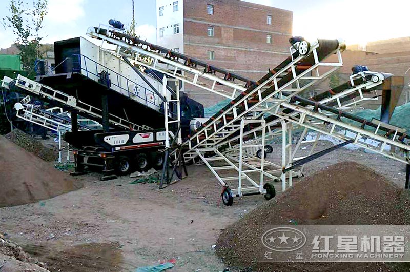 西安客戶大型磚渣粉碎生產現場 西安客戶大型磚渣粉碎生產現場