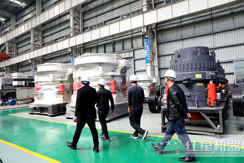 小型圓錐碎石機客戶來廠參觀 小型圓錐碎石機客戶來廠參觀