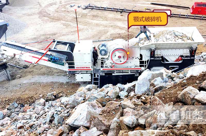 履帶式移動鄂式破碎機生產現場,一鍵操控超智能 履帶式移動鄂式破碎機生產現場,一鍵操控超智能