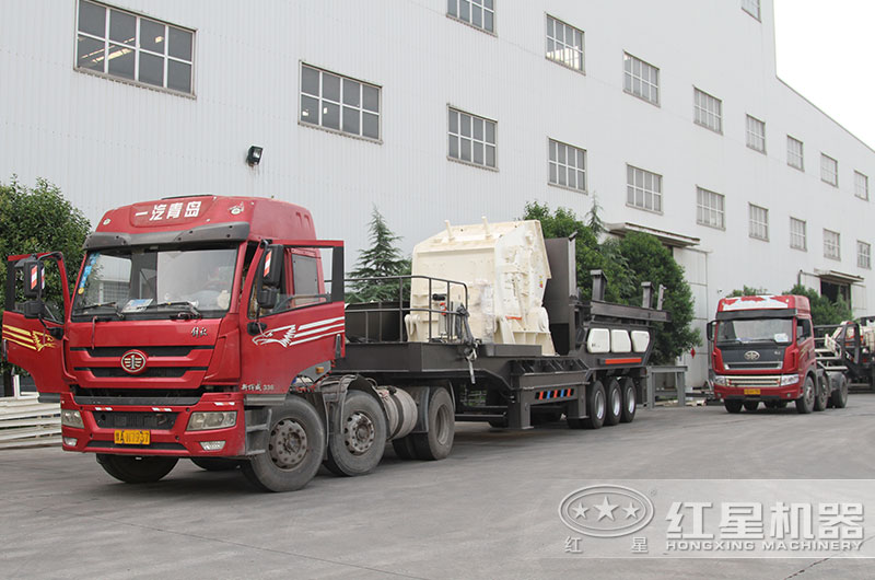 移動式破碎機(jī)直接開往作業(yè)現(xiàn)場 移動式破碎機(jī)直接開往作業(yè)現(xiàn)場