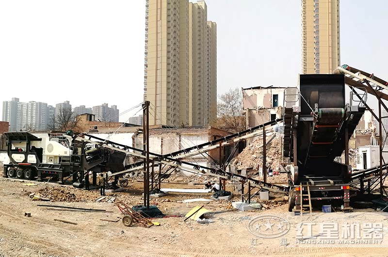 磚頭粉碎機(jī)作業(yè)現(xiàn)場(chǎng)圖片 磚頭粉碎機(jī)作業(yè)現(xiàn)場(chǎng)圖片