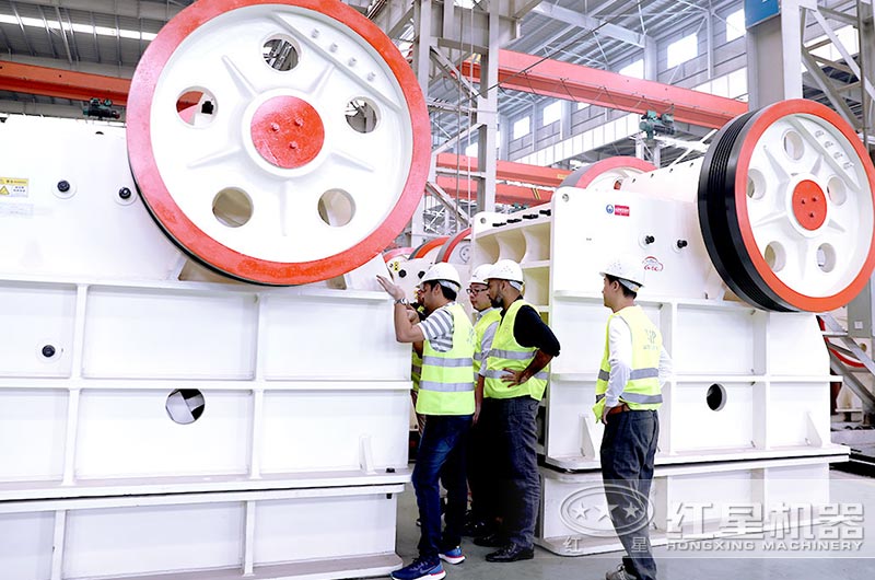 客戶來(lái)廠參觀、近距離了解設(shè)備 客戶來(lái)廠參觀、近距離了解設(shè)備