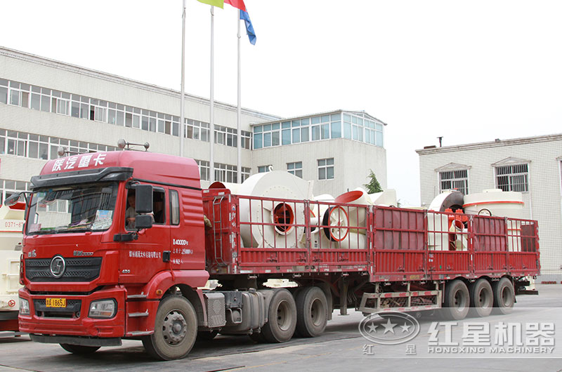 小型超細粉磨機設備發(fā)貨圖 小型超細粉磨機設備發(fā)貨圖