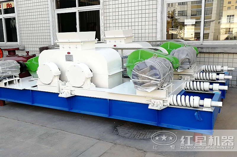 對輥式煤炭破碎機(jī)圖片 對輥式煤炭破碎機(jī)圖片