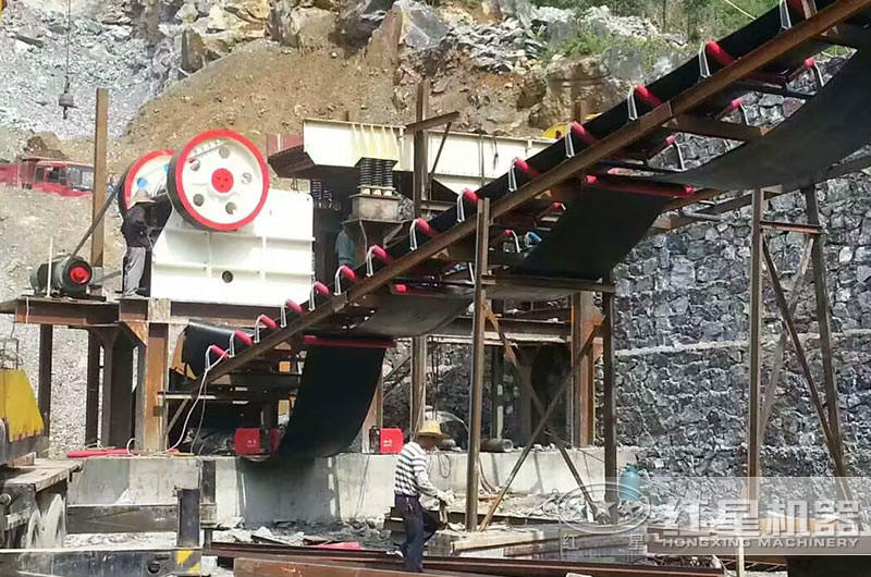 顎式破碎機(jī)作業(yè)現(xiàn)場圖片 顎式破碎機(jī)作業(yè)現(xiàn)場圖片