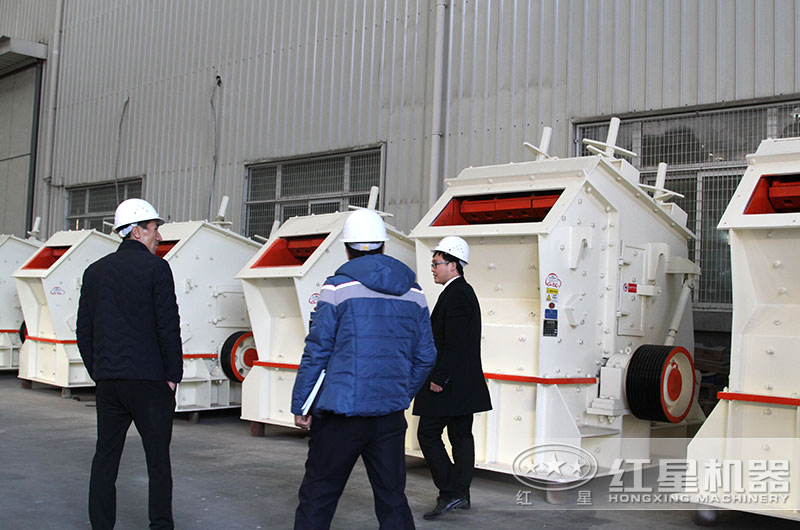 客戶到設(shè)備生產(chǎn)車間考察 客戶到設(shè)備生產(chǎn)車間考察