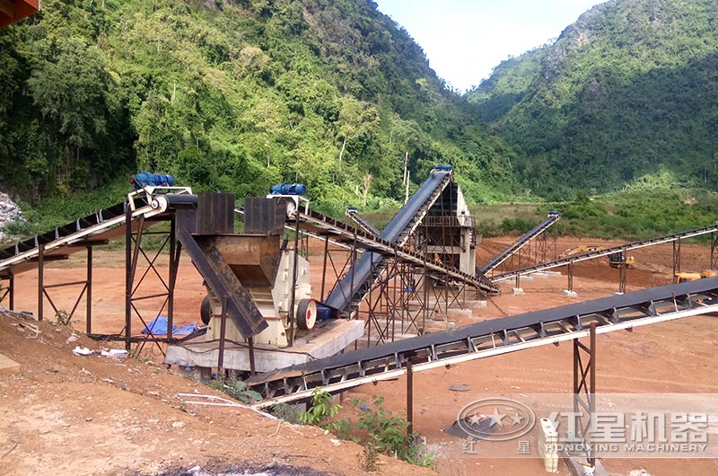 石灰石破碎生產(chǎn)線(反擊式破碎機) 石灰石破碎生產(chǎn)線(反擊式破碎機)