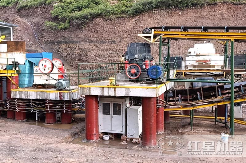 花崗巖破碎機(jī)生產(chǎn)現(xiàn)場實(shí)拍圖 花崗巖破碎機(jī)生產(chǎn)現(xiàn)場實(shí)拍圖