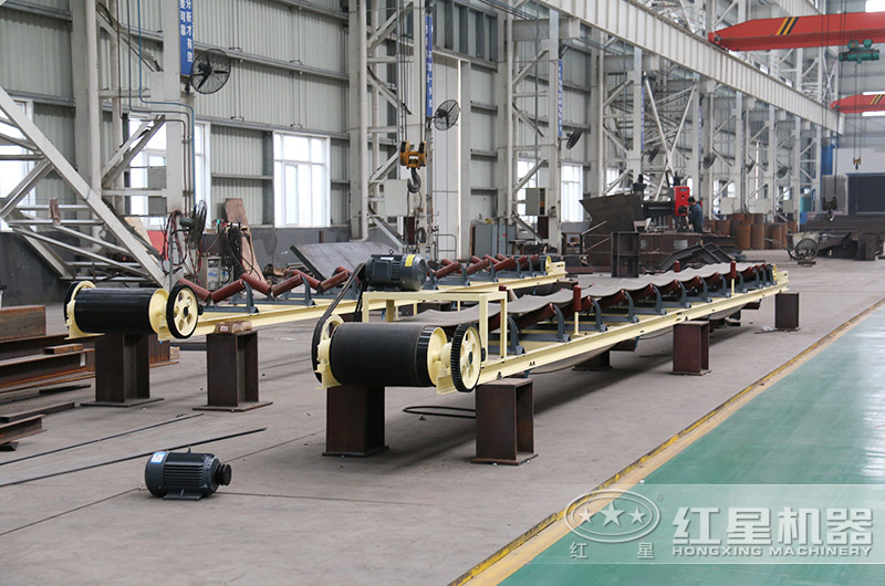 膠帶輸送機(jī)制造車間 膠帶輸送機(jī)制造車間