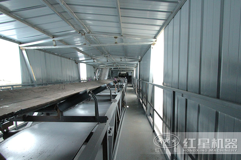 河南客戶皮帶輸送機(jī),配置密封罩 河南客戶皮帶輸送機(jī),配置密封罩