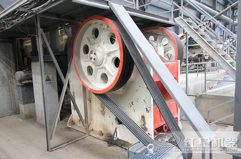 57破碎機生產現場圖片 57破碎機生產現場圖片