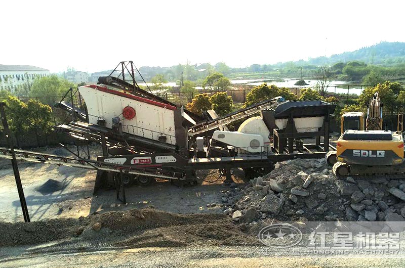 移動(dòng)重錘式制砂機(jī)工作現(xiàn)場(chǎng)圖片 移動(dòng)重錘式制砂機(jī)工作現(xiàn)場(chǎng)圖片