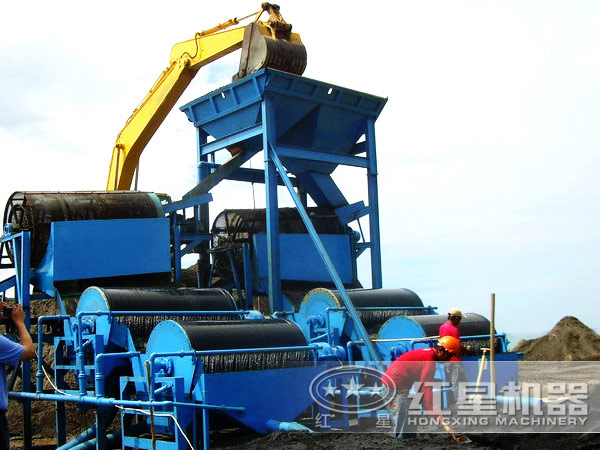 河南客戶永磁筒式磁選機(jī)生產(chǎn)現(xiàn)場 河南客戶永磁筒式磁選機(jī)生產(chǎn)現(xiàn)場