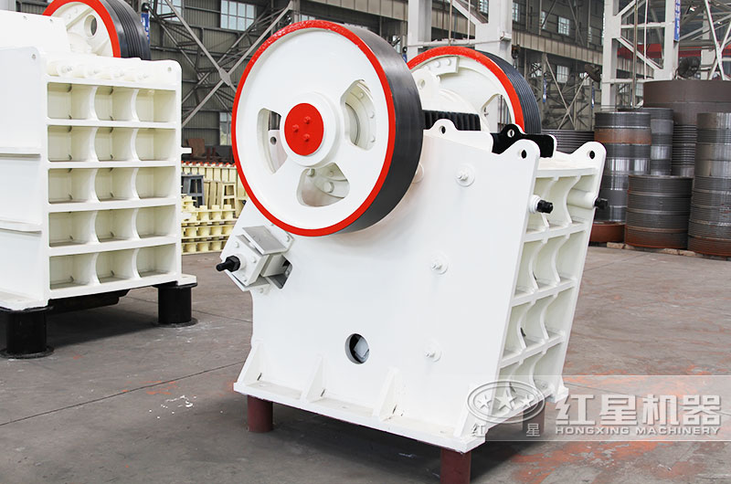 鄂式破碎機 鄂式破碎機