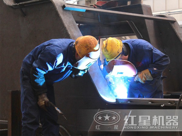 1818大細(xì)碎機(jī)做工 1818大細(xì)碎機(jī)做工