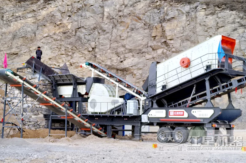 移動(dòng)重錘破作業(yè)現(xiàn)場 移動(dòng)重錘破作業(yè)現(xiàn)場