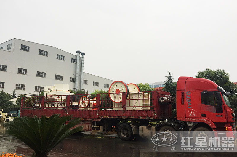 又一整套細鄂破機裝車發(fā)貨 又一整套細鄂破機裝車發(fā)貨