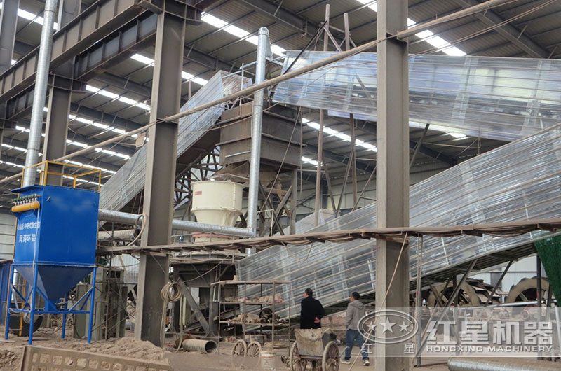 250圓錐破碎機作業現場 250圓錐破碎機作業現場